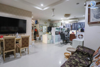 *****บ้านเดี่ยวทำเลใจกลางเมือง ม.เศรษฐสิริ งามวงศ์วาน-ประชาชื่น หลังมุม (ตรงข้าม ม.ธุรกิจบัณฑิตย์) บ้านหลังใหญ่ เนื้อที่ 77.8 ตร.ว. ฟังก์ชัน 5 ห้องนอน 4 ห้องน้ำ 2 ที่จอดรถ พื้นที่ใช้สอยเกือบ 250 ตร.ม. หน้าโครงการติดถนนประชาชื่น เชื่อมต่อถนนหลายสาย ใกล้เดอะมอลล์ฯ และจุดขึ้นทางด่วนงามวงศ์วาน